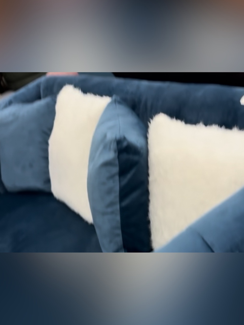 ❗️Set of FOUR❗️Accent White Faux Fur Throw Pillow & Blue Velvet Cushion Set